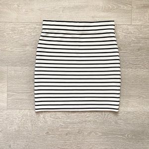 F21 // Black & White Stripped Mini Skirt